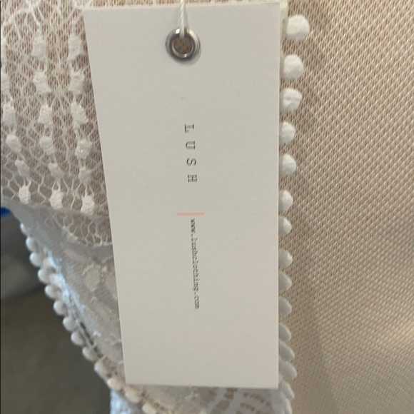 Lush White lace dress - Picture 5 of 6